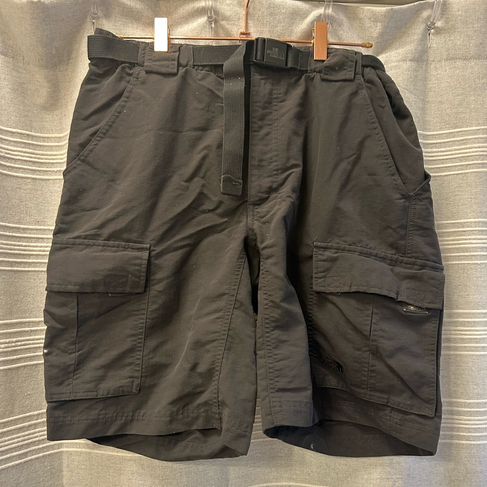 The North Face men’s short medium